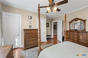 905 E 12th St, Cameron, TX 76520 - Photo 20