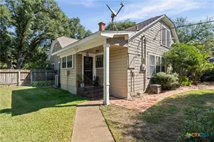 905 E 12th St, Cameron, TX 76520 - Photo 30