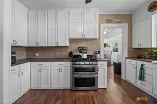 905 E 12th St, Cameron, TX 76520 - Photo 12