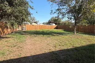 205 E Johnson, Cuero, TX 77954 - Photo 2