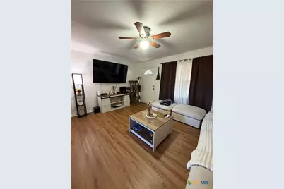 205 E Johnson, Cuero, TX 77954 - Photo 10