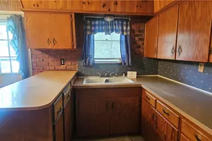 2502 Meadow Ln, Copperas Cove, TX 76522 - Photo 6