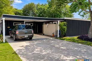 811 Indiana Ave, Corpus Christi, TX 78404 - Photo 1