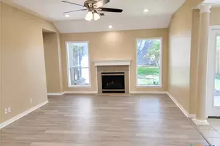 206 Belmoor Ln, Victoria, TX 77904 - Photo 6