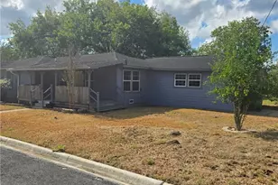 2001 E Forrest St, Victoria, TX 77901 - Photo 2