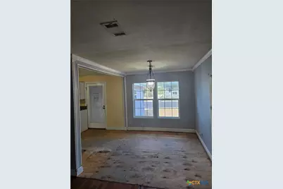2001 E Forrest Street, Victoria, TX 77901 - Photo 6