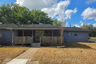 2001 E Forrest St, Victoria, TX 77901 - Photo 1