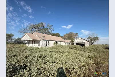 1665 Garrett Road, Yoakum, TX 77995 - Photo 14