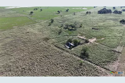 1665 Garrett Road, Yoakum, TX 77995 - Photo 30