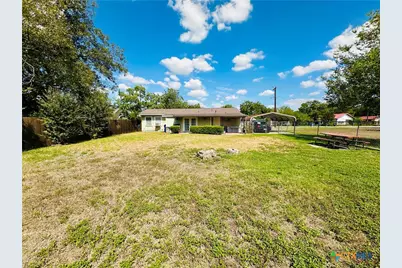 735 San Antonio Avenue, Seguin, TX 78155 - Photo 20