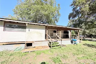 204 Hope St, Yoakum, TX 77995 - Photo 20