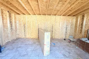 204 Hope St, Yoakum, TX 77995 - Photo 22