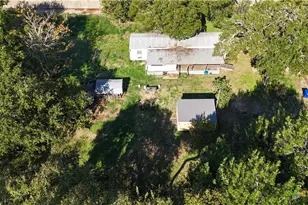 204 Hope St, Yoakum, TX 77995 - Photo 24