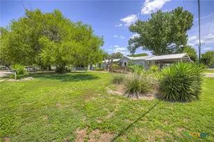 305 Elm Dr, Mcqueeney, TX 78123 - Photo 2