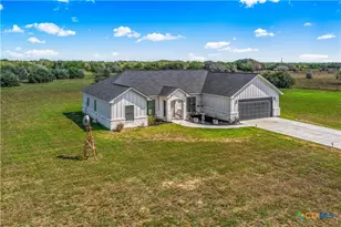 1270 Bliss Dr, Victoria, TX 77904 - Photo 2