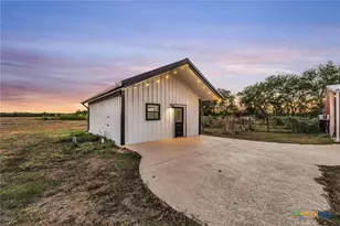 23010 Rosebud Rd, Burlington, TX 76519 - Photo 42