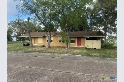 901 N Cameron Street, Victoria, TX 77901 - Photo 2