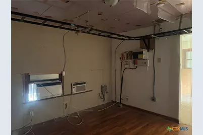 901 N Cameron Street, Victoria, TX 77901 - Photo 14