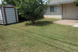 333 Briarwood Dr, New Braunfels, TX 78130 - Photo 12