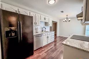 7 Branding Iron Dr, Morgans Point Resort, TX 76513 - Photo 8