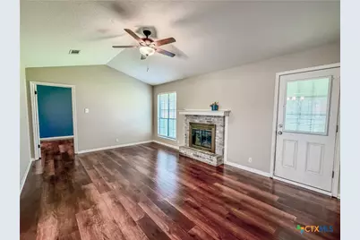 7 Branding Iron Drive, Morgans Point Resort, TX 76513 - Photo 2