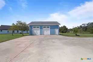 714 Honeysuckle Dr, Edna, TX 77957 - Photo 42