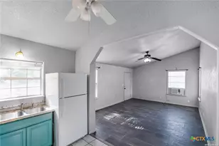 1200 Hinch Dr, New Braunfels, TX 78132 - Photo 14