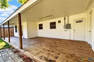 3504 Avondale St, Victoria, TX 77901 - Photo 6