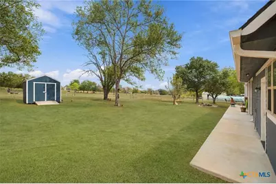 509 E Wendel Street, Shiner, TX 77984 - Photo 26