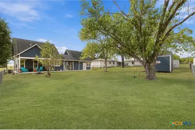 509 E Wendel Street, Shiner, TX 77984 - Photo 24