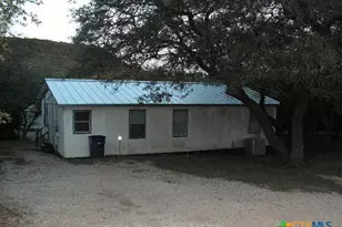 150 Sonnyland Dr, Canyon Lake, TX 78133 - Photo 1