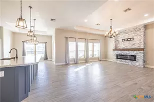 202 Golden Way, Port Lavaca, TX 77979 - Photo 4