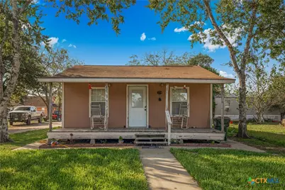 206 Alonzo Street, Cuero, TX 77954 - Photo 2