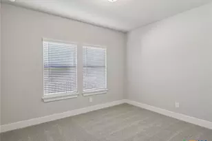 3913 Zinnia Way, Marion, TX 78124 - Photo 6