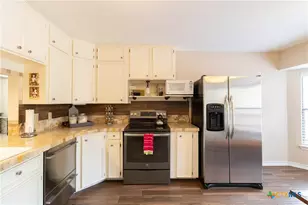 2 N Robin Dr, Morgans Point, TX 76513 - Photo 8