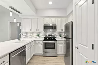 1111 Long Creek Boulevard #301, New Braunfels, TX 78130 - Photo 6