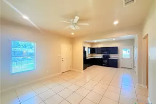 2311 Lincoln St, Seguin, TX 78155 - Photo 6