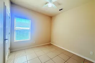 2311 Lincoln St, Seguin, TX 78155 - Photo 8