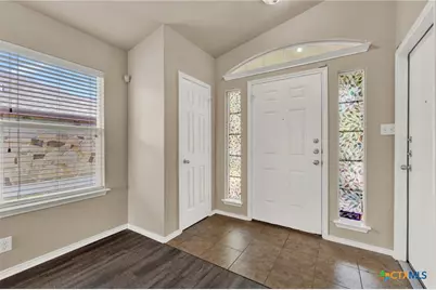 566 Briggs Drive, New Braunfels, TX 78130 - Photo 2