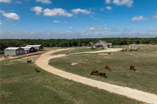 15103 Ranch Rd 101, Lampasas, TX 76550 - Photo 46