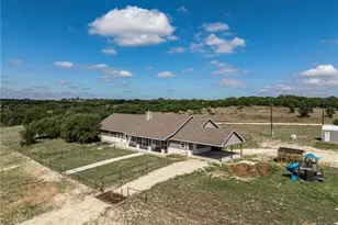 15103 Ranch Rd 101, Lampasas, TX 76550 - Photo 6