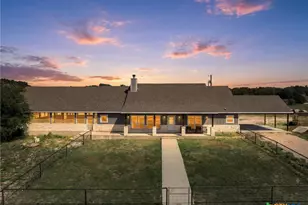15103 Ranch Rd 101, Lampasas, TX 76550 - Photo 2