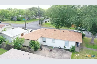 701 E Hiller Street, Victoria, TX 77901 - Photo 6