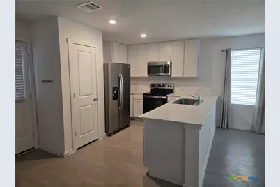 323 Alta Vista Terrace, Seguin, TX 78155 - Photo 4