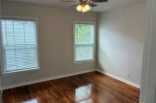 1914 S 7th St, Temple, TX 76504 - Photo 4