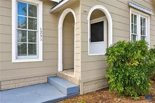 1231 N St Joseph St, Gonzales, TX 78629 - Photo 2
