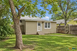 1231 N St Joseph St, Gonzales, TX 78629 - Photo 4
