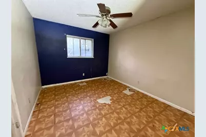 615 Avenue C, Yorktown, TX 78164 - Photo 14