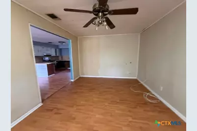 615 Avenue C, Yorktown, TX 78164 - Photo 10