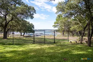 14 Calamity Jane Dr, Morgans Point, TX 76513 - Photo 4